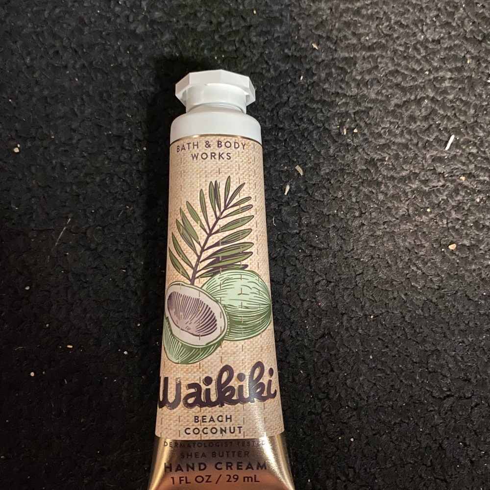 Bath & Body Works Waikiki Beach Coconut Hand Cream
